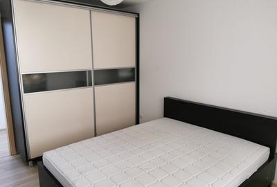 Apartament cu 2 camere decomandat, mobilat în Tractorul - 16