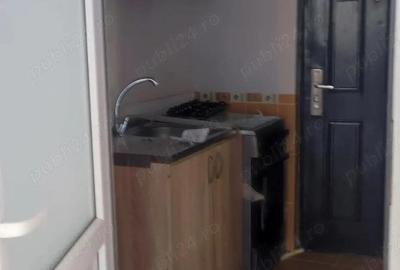 Garsonieră decomandată în Tractorul - 3