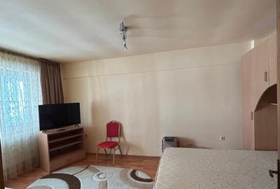 Garsoniera de inchiriat Craiovita Noua, in spate la Kaufland