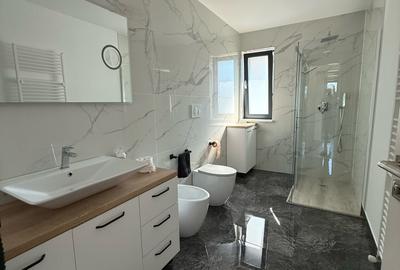 Casă individuală cu 3 camere cu Canalizare în Nord - 12