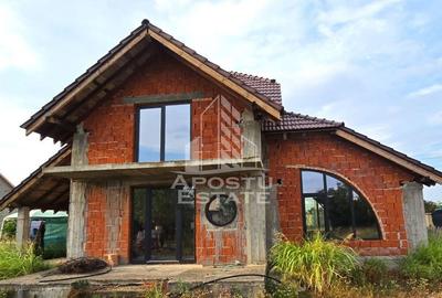 Casă cu 5 camere cu Teren 4421 Mp în Central - 10