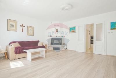 Casă individuală cu 6 camere cu Teren 233 Mp în Schei - 2