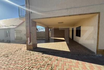 Casă cu 9 camere cu Teren 1000 Mp în Central - 13