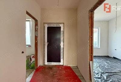 Casă cu 5 camere cu Teren 420 Mp în Giarmata