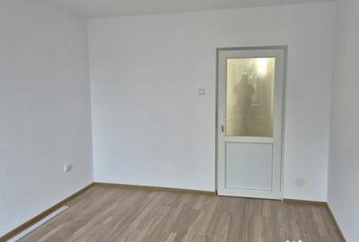 Garsonieră decomandată în Exterior Vest - 7