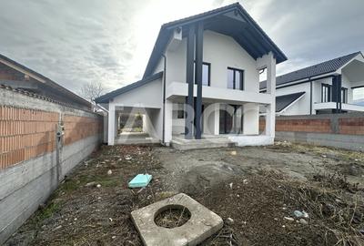 Casa individuala cu 4 camere 2 bai  – 500 mp teren 2 terase carport - 1