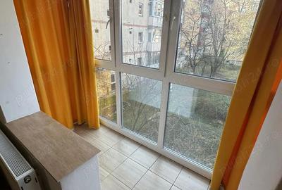 Apartament cu 2 camere semidecomandat în Soarelui