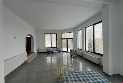 Casa/Vila de vanzare in Moieciu de jos, Drumul Carului 10 camere - 6