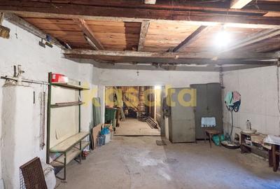 CASĂ CLASICĂ DE VANZARE CU POTENȚIAL PREMIUM ÎN ZONA 1 MAI - 37