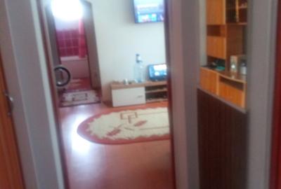 Apartament cu 2 camere semidecomandat în Berceni - 1