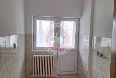 Garsonieră semidecomandată, mobilată în Tei