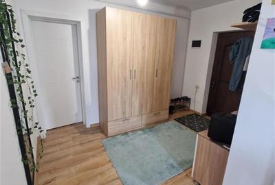 Apartament cu 3 camere decomandat în Rulmentul - 5