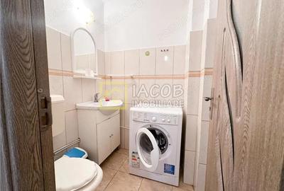 Apartament cu 3 camere decomandat în Ștefan cel Mare