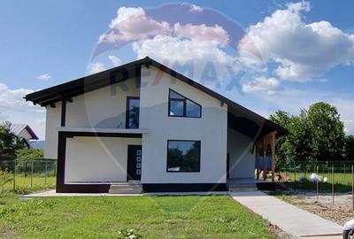 Vila moderna cu 4 camere de vanzare in Brebu, Prahova
