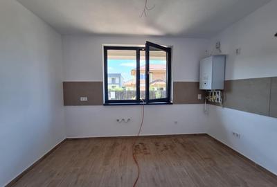 Casa tip duplex, incalzire in pardoseala, caramida, tigla ceramica - 5