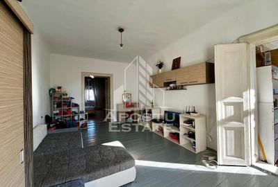 Apartament cu 3 camere decomandat, mobilat în Badea Cârțan - 14