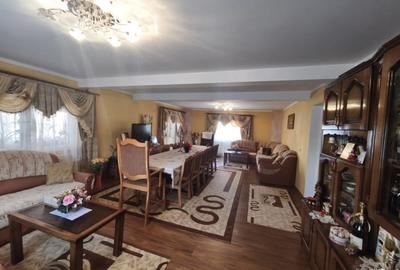 Casă cu 5 camere cu Teren 2300 Mp în Central - 18