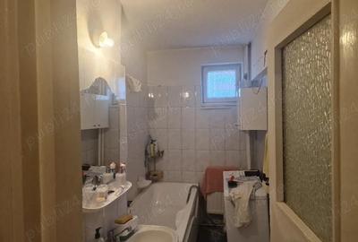 Apartament cu 3 camere semidecomandat în Central - 11