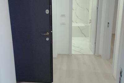 Apartament cu 2 camere decomandat în Casa de Cultură - 1