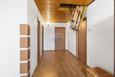 Casă cu 5 camere cu Teren 1000 Mp în Dobrovăț - 12