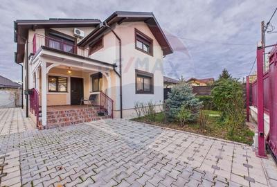 Casă individuală cu 5 camere cu Teren 300 Mp în Central - 1