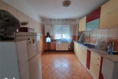 Apartament cu 3 camere semidecomandat în Central - 11