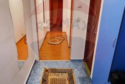 Apartament cu 2 camere decomandat, mobilat în Decebal - 8