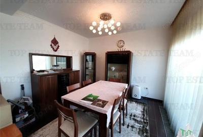 Apartament cu 3 camere decomandat în Sat Vacanță - 4