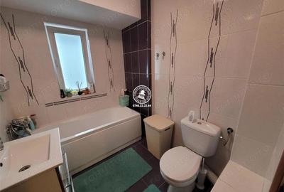 Apartament 3 camere de vanzare Pacurari, - 1