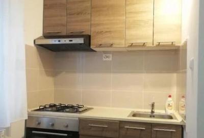 Garsonieră decomandată în Central