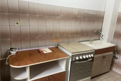 Apartament 2 camere , zona Inspectoratul Scolar - Scoala nr - 5