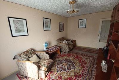 Vand apartament de 3 camere decomandate in suprafa?a de 57,25mp, situat in Bal? blocul 43 Zona Jiul. - 2