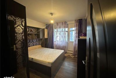 Apartament cu 3 camere semidecomandat în Podu Roș - 1