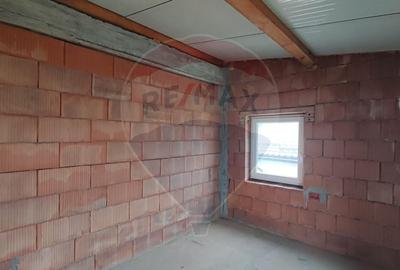 Casa cu mansarda de vanzare Osorhei, 8 km de Oradea - 4