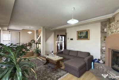 Casă cu 6 camere cu Teren 800 Mp în Central - 2