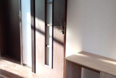 Apartament cu 3 camere semidecomandat în Drumul Taberei - 23