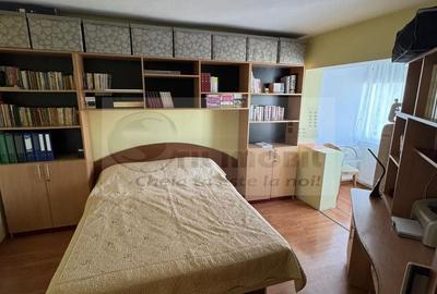 Apartament cu 3 camere decomandat, mobilat în Nicolina - 2