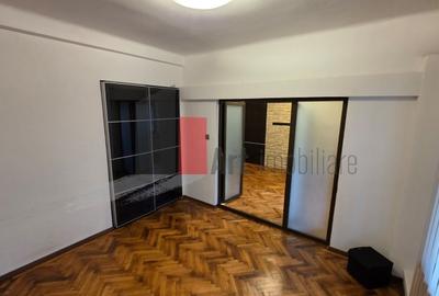 Apartament cu 3 camere-Parcul Carol-Monetarie-cu centrala+loc de parcare - 4