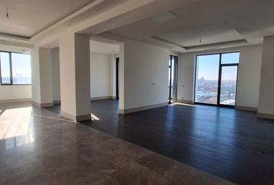 Apartament cu 4 camere în Tei - 6
