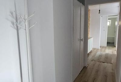 Apartament cu 3 camere decomandat în Soarelui - 2