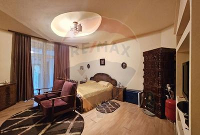 Casă cu 3 camere cu Teren 100 Mp în Central - 6