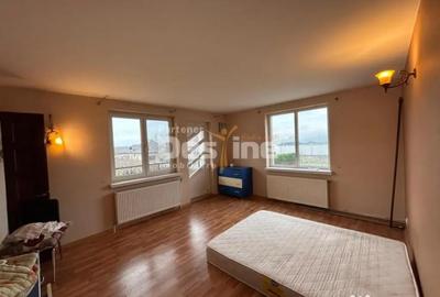 Casă cu 7 camere cu Teren 2760 Mp în Central - 6
