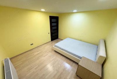 Apartament cu 4 camere - zona Centrala - Mansarda - IMOBIHOR - 3