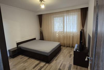 Apartament cu 2 camere decomandat în Casa de Cultură - 3