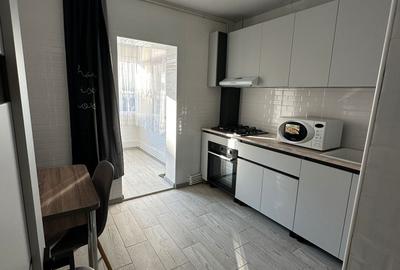 Apartament cu 2 camere decomandat în Piața Centrală