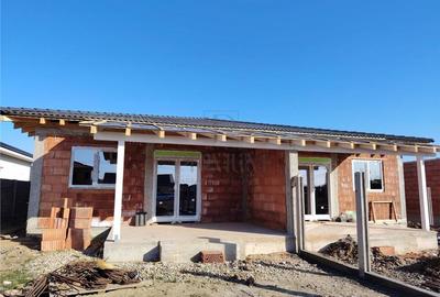 Duplex cu 3 camere cu Canalizare în Moșnița Nouă - 3