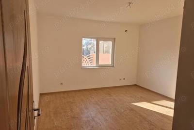 Casă cu 5 camere cu Teren 500 Mp în Nufărul - 3