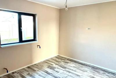 Casă cu 4 camere cu Teren 405 Mp în Central - 5