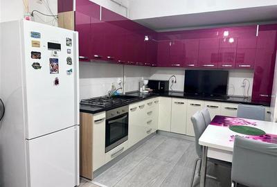 Apartament cu 3 camere decomandat, mobilat în Baza 3 - 9