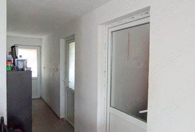 Casă cu 4 camere în Central - 1